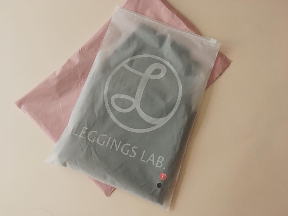 レギンスラボ(Leggings Lab.)のレギンスが入っているパッケージデザイン