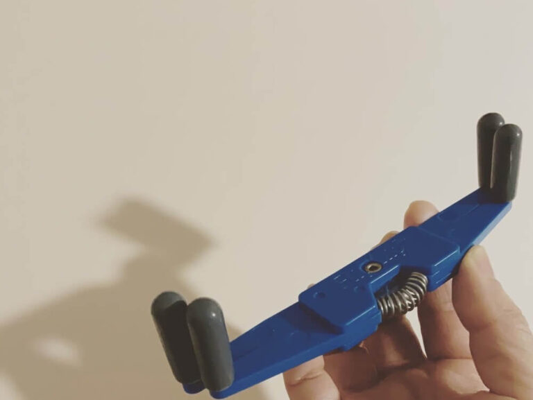 【オシャレ&実用的】本をおさえる！ブックストッパーにおすすめなフリップクリップ 手仕事と健康