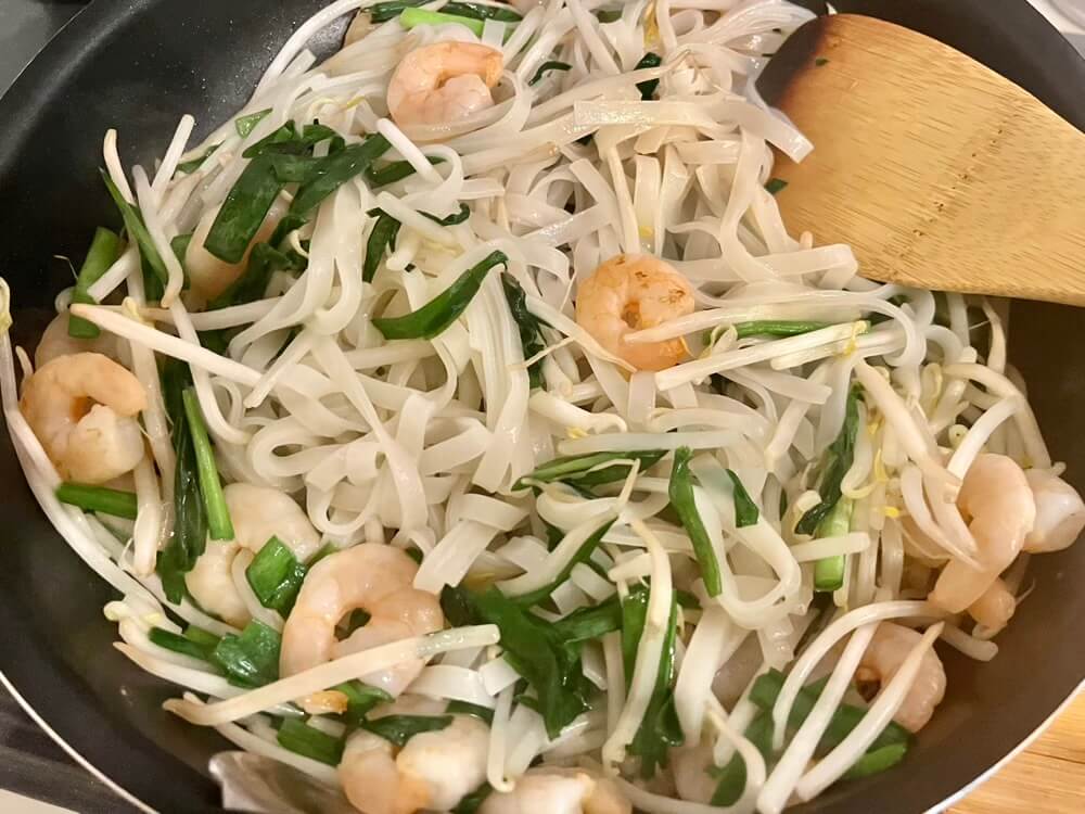 全体を炒めている様子